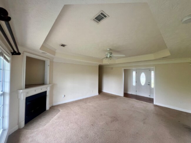Building Photo - 16 Cotton Ct