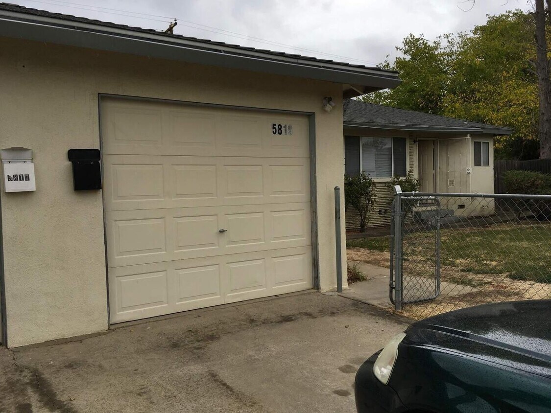 Foto principal - Duplex 2Bedrooms, 1Bathroom.