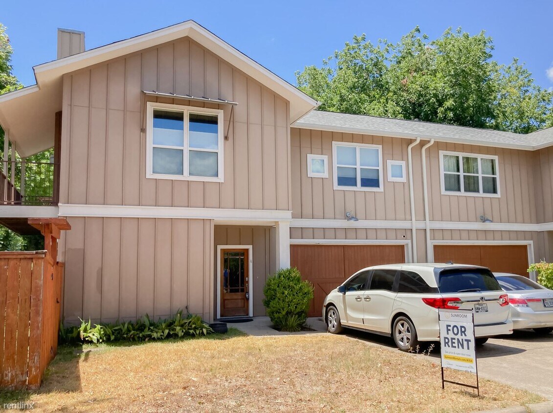 3 br, 3 bath Duplex 5412 McCandless St A A Townhome Rentals in