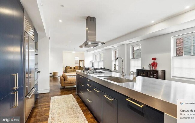 Foto del edificio - 1124 10th St NW