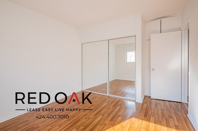 Foto del edificio - ~1 Month FREE~ Sunlit and Welcoming Two Be...