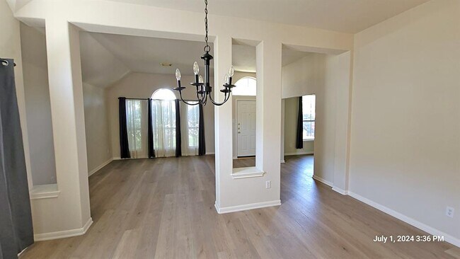 Foto del edificio - 4320 Rock Hill Rd