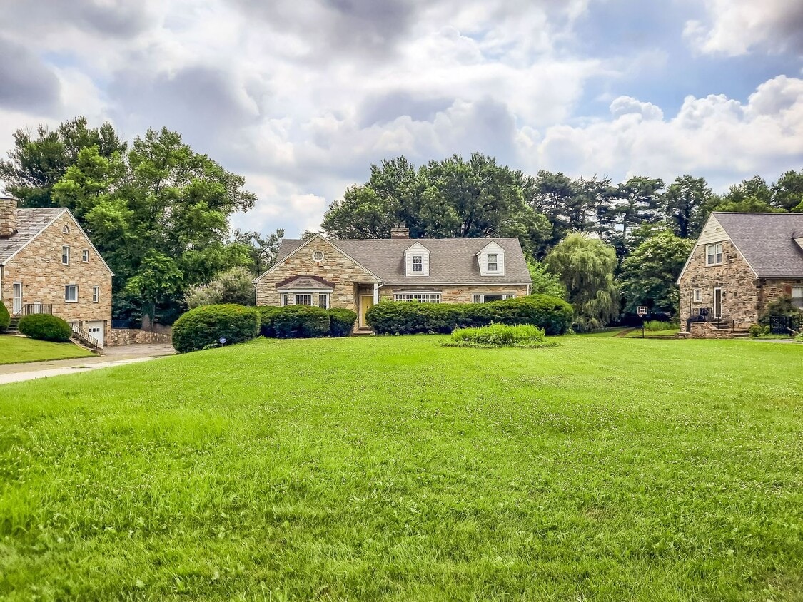 Primary Photo - 4BR/3.5BA Cape Cod – Over 2,800 Sq. Ft. of...