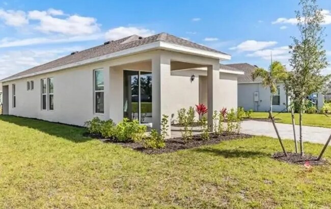 Foto del edificio - 826 Friendship Cir