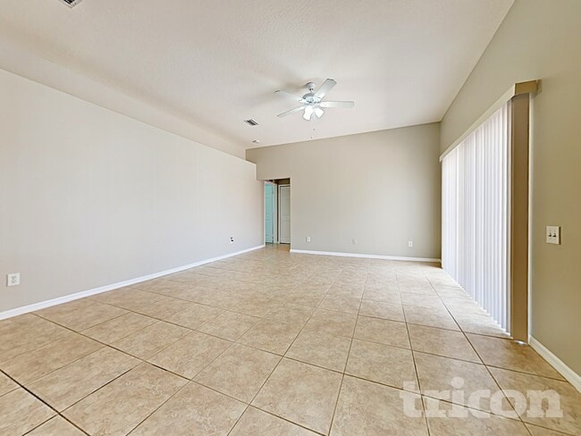 Foto del edificio - 4412 Windmill Pointe Dr
