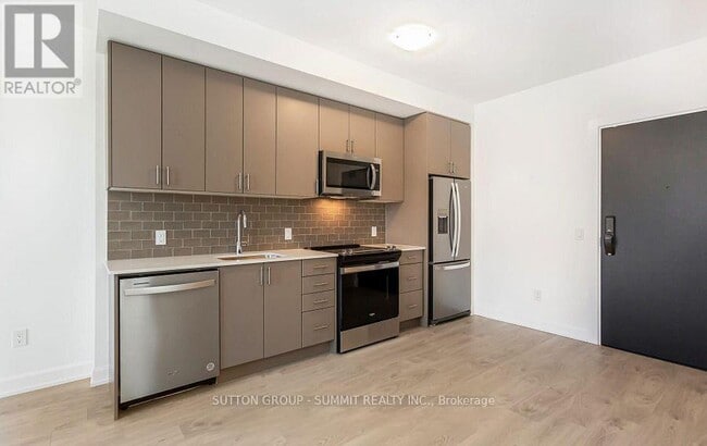 Building Photo - 3220 William Coltson Ave