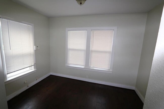 Building Photo - 2515 Cleburne St