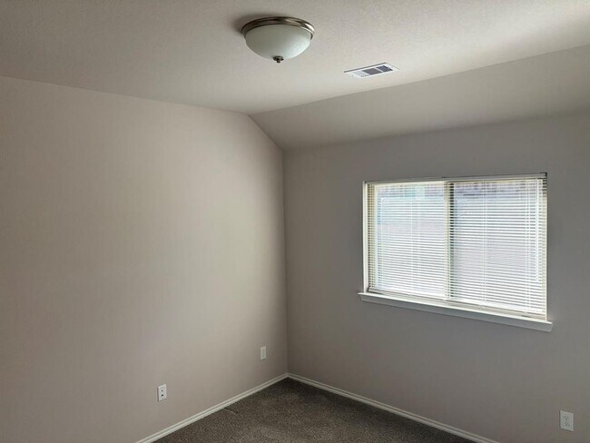 Building Photo - 543 Chestnut Reef Ct