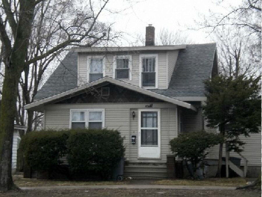 Primary Photo - 523 S Main