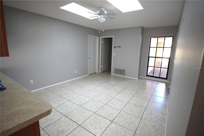 Foto del edificio - 2848 Rustic Oaks Dr