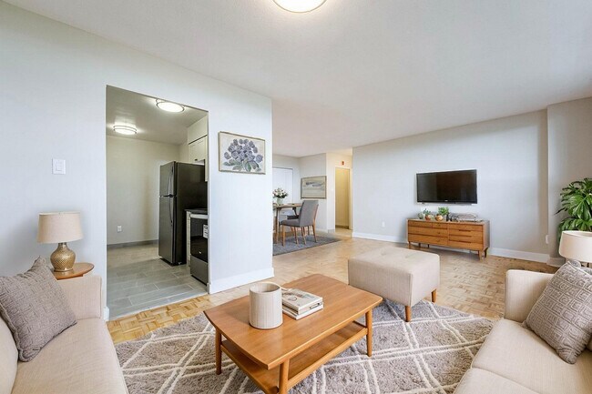 Photo du bâtiment - Cresswell Court Apartments
