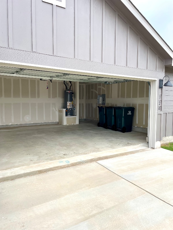 Foto del edificio - 320 Yosemite Dr