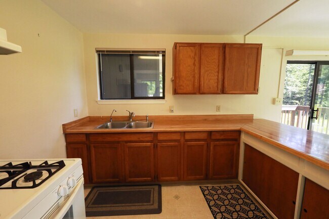 Foto del edificio - 8803 Fickle Hill Rd