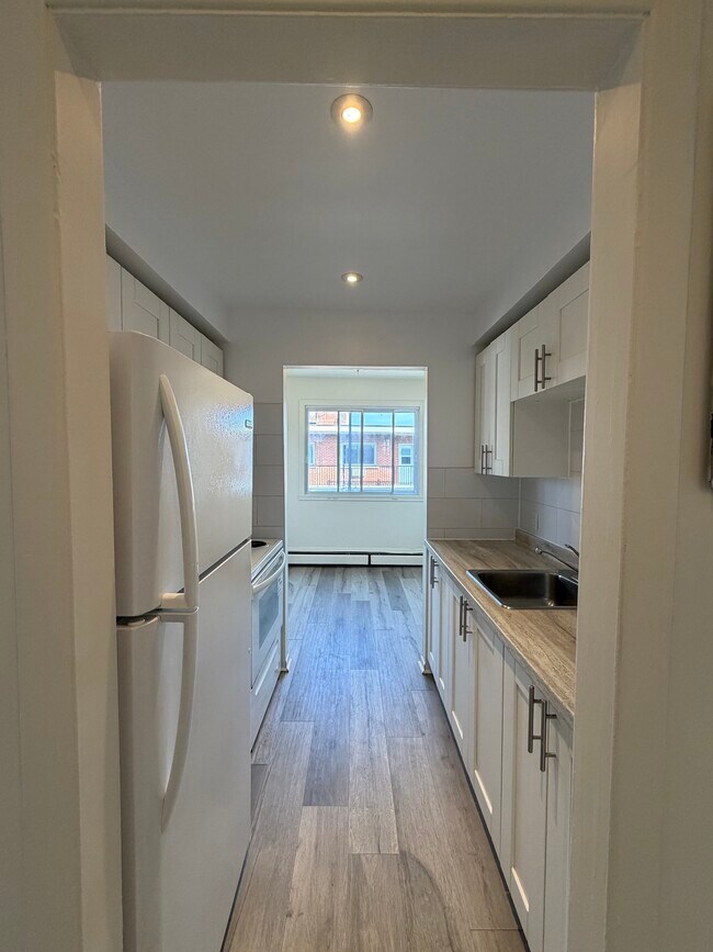 Photo du bâtiment - 560 Av 33E