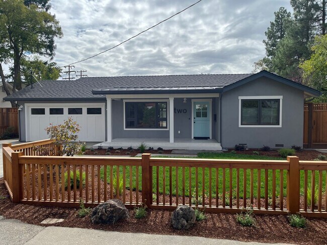 Building Photo - Completely Remodeled Home in Prime Los Gat...