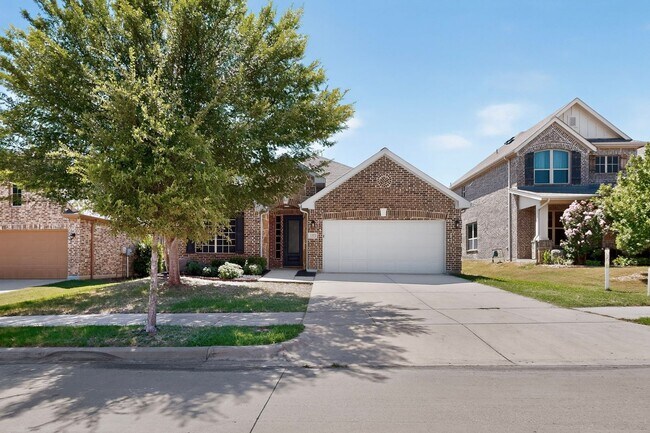 Foto del edificio - 3312 Glen Crest Ln