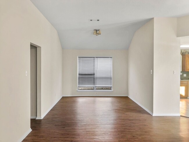 Foto del edificio - Charming 4-Bedroom Home in Mansfield ISD!