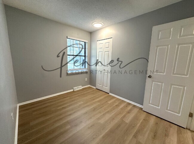 Foto del edificio - 805 NW Oxford Dr