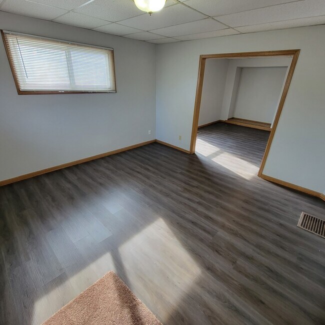 Building Photo - 3128 2nd Ave