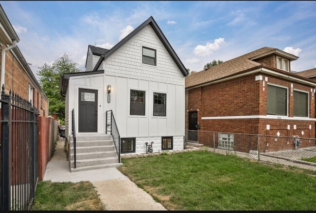 Building Photo - 8536 S Morgan St