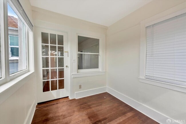 Foto del edificio - 4118 Moraga St