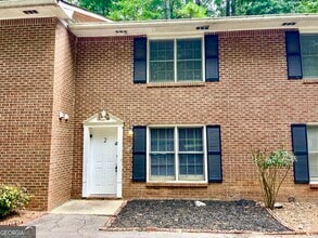 Building Photo - 310 S Jeff Davis Dr