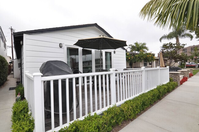 Building Photo - 433 Heliotrope Ave