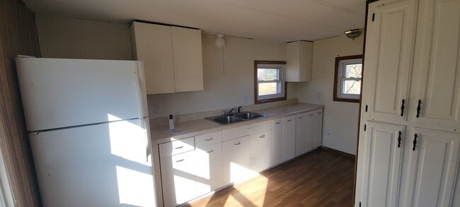 Building Photo - 2 BEDROOM 1 BATHROOM HOUSE FOR RENT