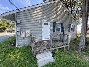 Building Photo - 201 N Irving Ave
