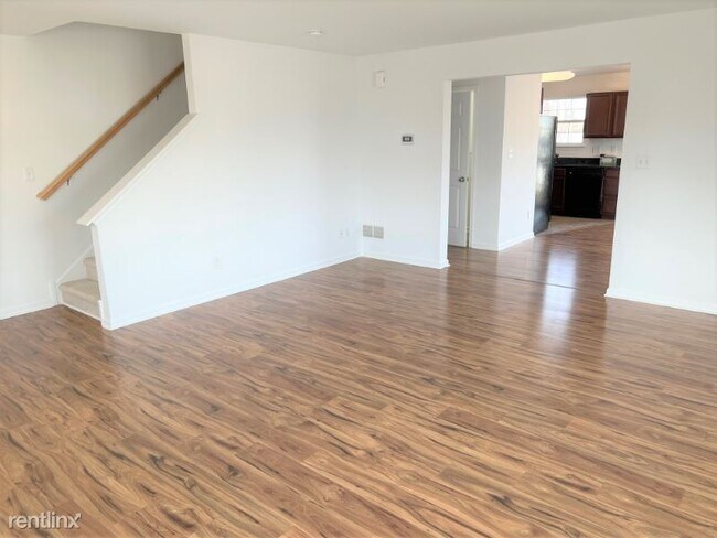 Building Photo - 3 br, 2.5 bath Townhome - 97 Salerno Dr