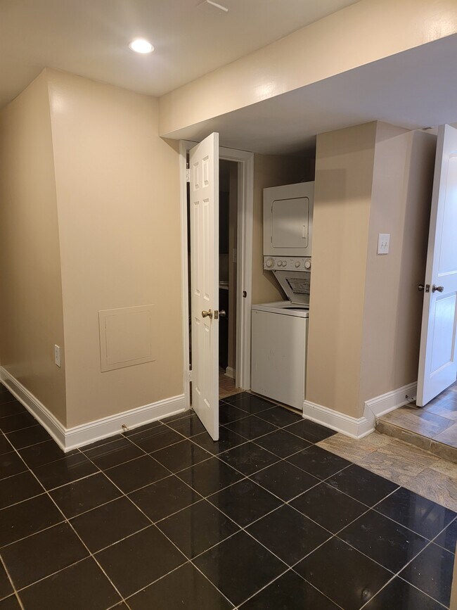 Washer and Dryer - 2640 4th St NE