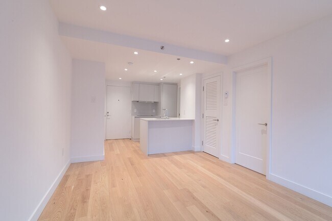 Photo du bâtiment - 3455 Rue Aylmer