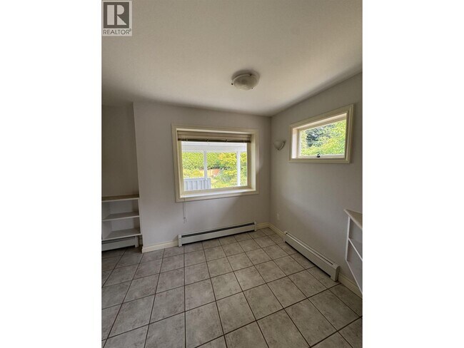 Photo du bâtiment - 1700 Western Pkwy
