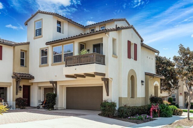 Foto principal - 4032 Peninsula Dr