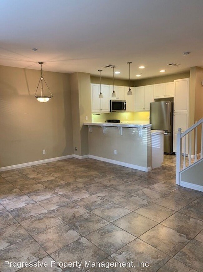 Building Photo - 3 br, 2.5 bath House - 430 Caminito Azul