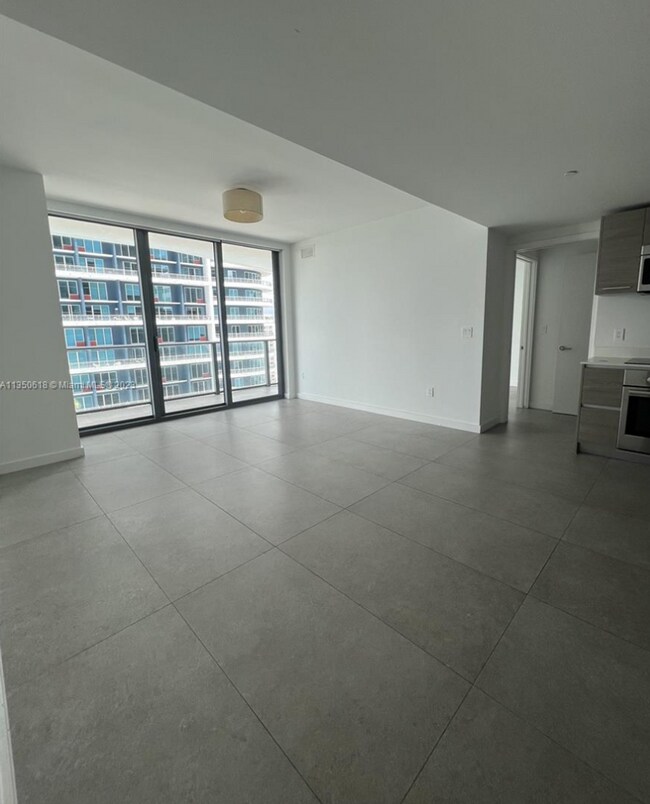 Foto del edificio - Live at the amazing Dua Residences || 1Bed/1bath