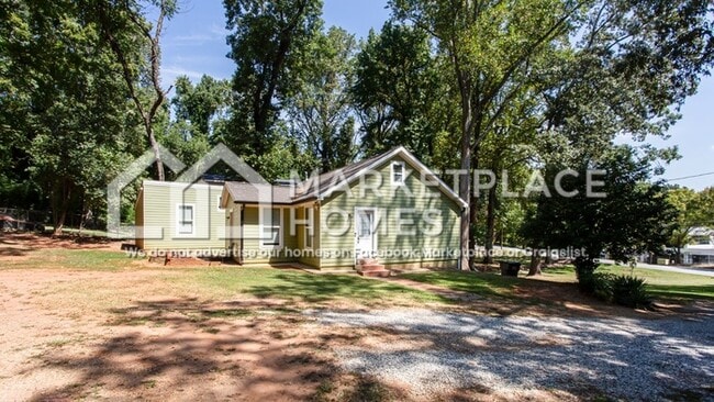 Photo - 3051 Springdale Rd House