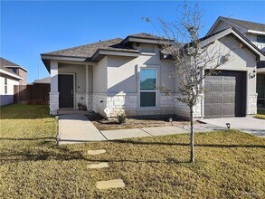 Building Photo - 1405 E Sonador Dr S