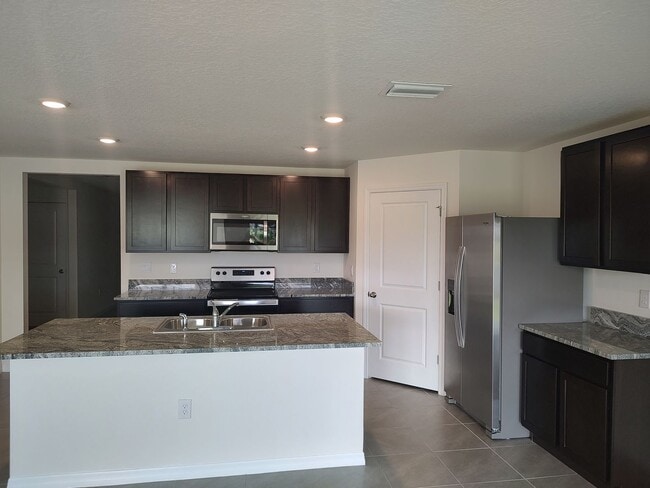 Building Photo - 2023 Newly built Home in Zephyrhills