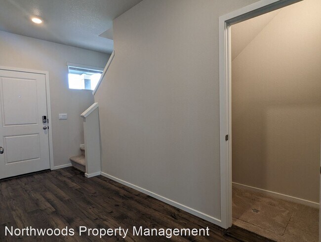Building Photo - 4 br, 2.5 bath House - 2894 V St