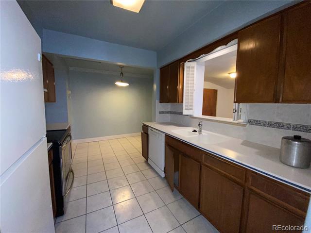 Foto del edificio - 1686 Niagara St