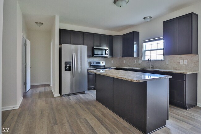 Foto del edificio - 1534 Wedgewood Pl