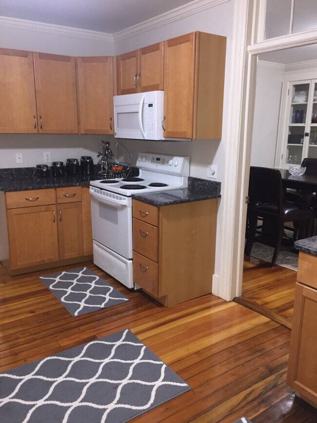 kitchen - 263 Pleasant St