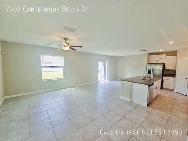 Foto del edificio - 7307 Canterbury Bells Ct