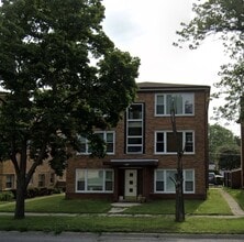 Building Photo - 9215 S Pulaski Rd