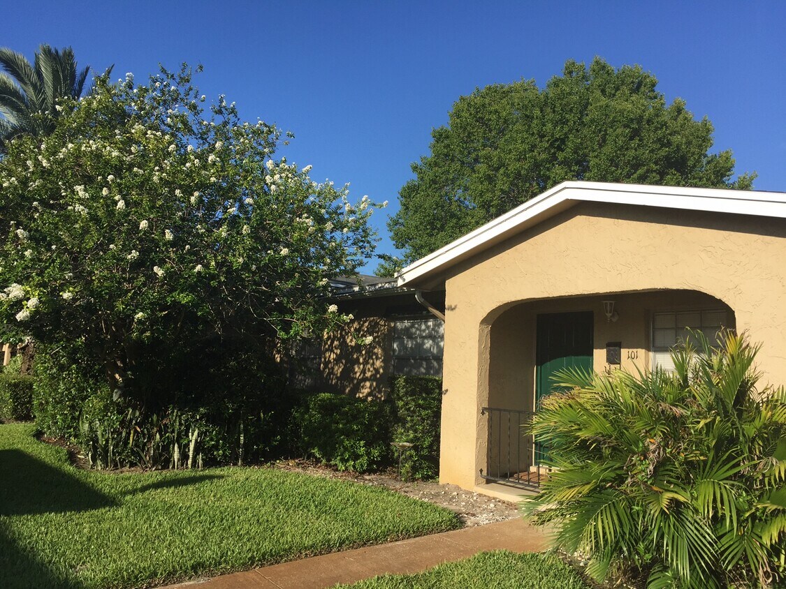 229 Everest Pt Unit 201, Casselberry, FL 32707 Condo for Rent in