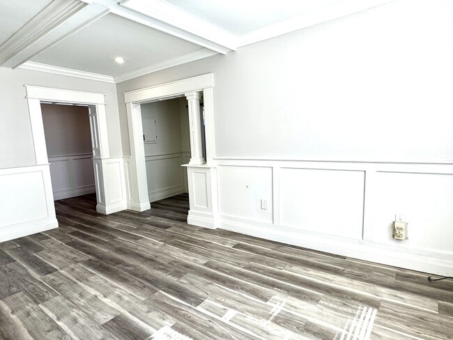 Building Photo - 277 Curry Ave