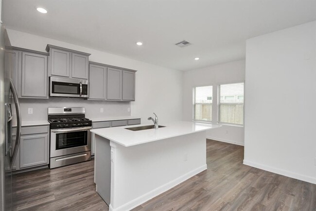 Building Photo - 15818 Menlow Bend Dr