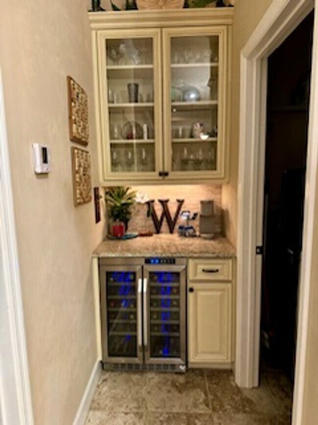 Building Photo - Immaculate Longleaf 4/3 with Office