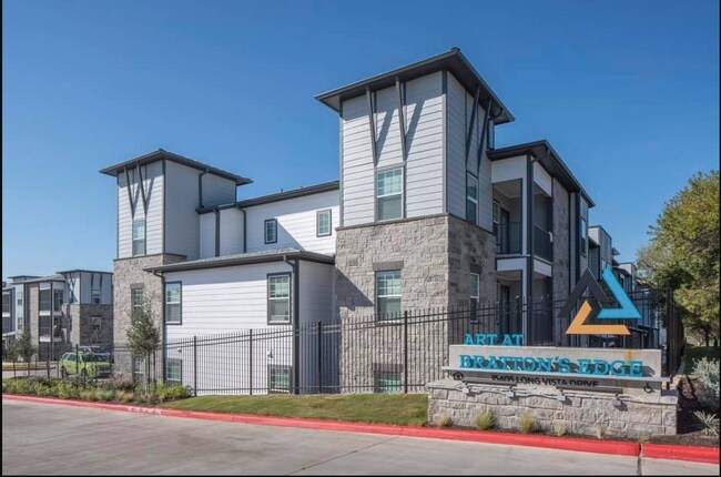 Building Photo - 15405 Long Vista Dr